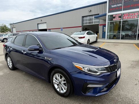 Used 2019 Kia Optima LX FWD image 2