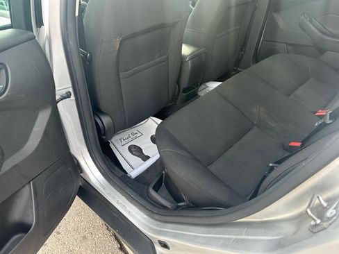 Used 2016 Ford Focus SE image 9