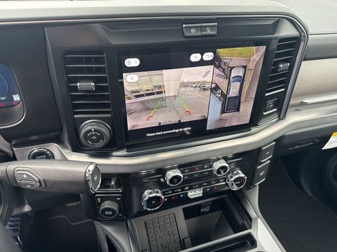 Used 2026 Ford F450 Platinum w/ FX4 Off-Road Package image 30