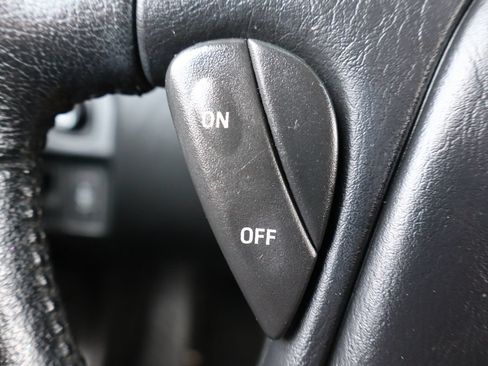 Used 2005 Ford Escape Limited AWD/4WD image 29