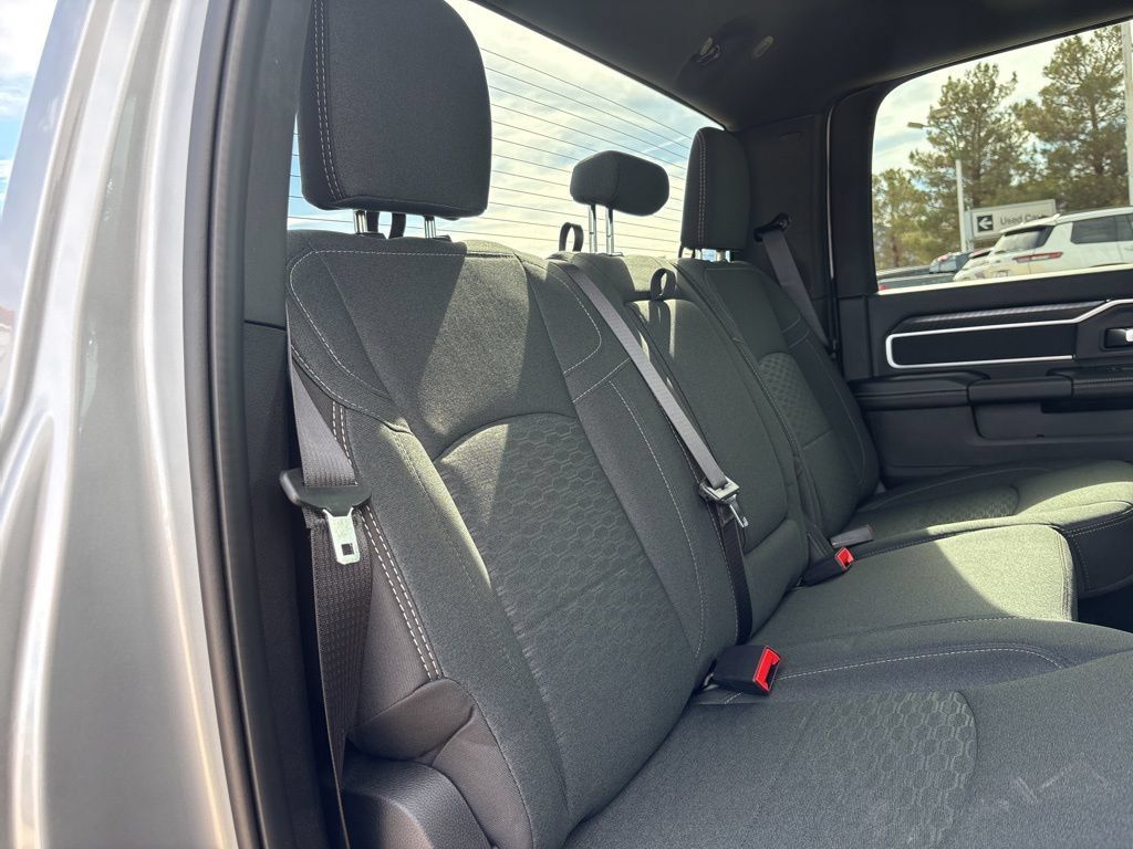 New 2026 RAM 3500 Big Horn AWD/4WD image 22