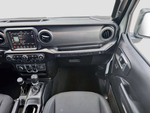 Used 2021 Jeep Wrangler Unlimited Sport AWD/4WD image 17