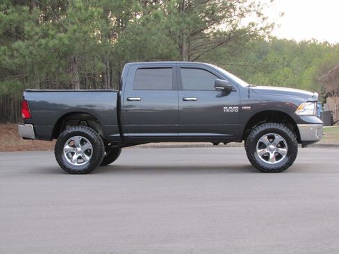 Used 2018 RAM 1500 Big Horn image 4