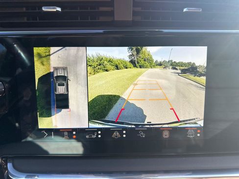 Used 2025 GMC Sierra 3500 Denali Ultimate AWD/4WD image 8