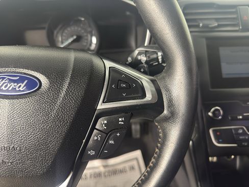 Used 2019 Ford Fusion SE w/ Equipment Group 151A FWD image 21