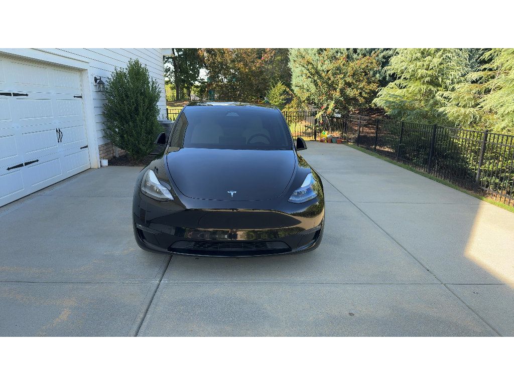 Used 2023 Tesla Model Y Performance AWD/4WD image 2