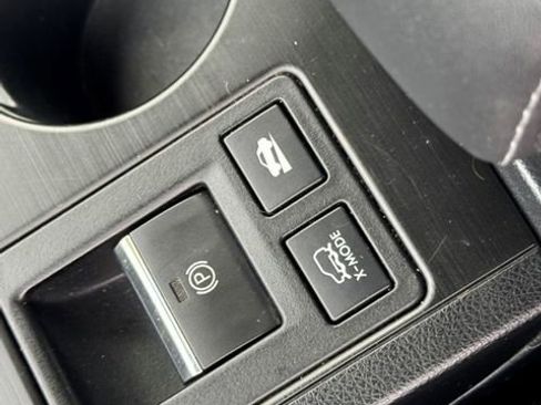 Used 2018 Subaru Outback 2.5i Limited image 30