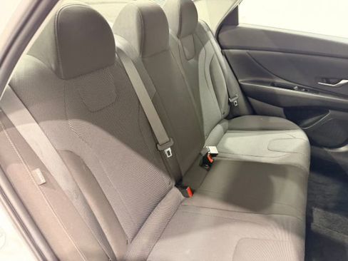 Used 2024 Hyundai Elantra SE FWD image 26