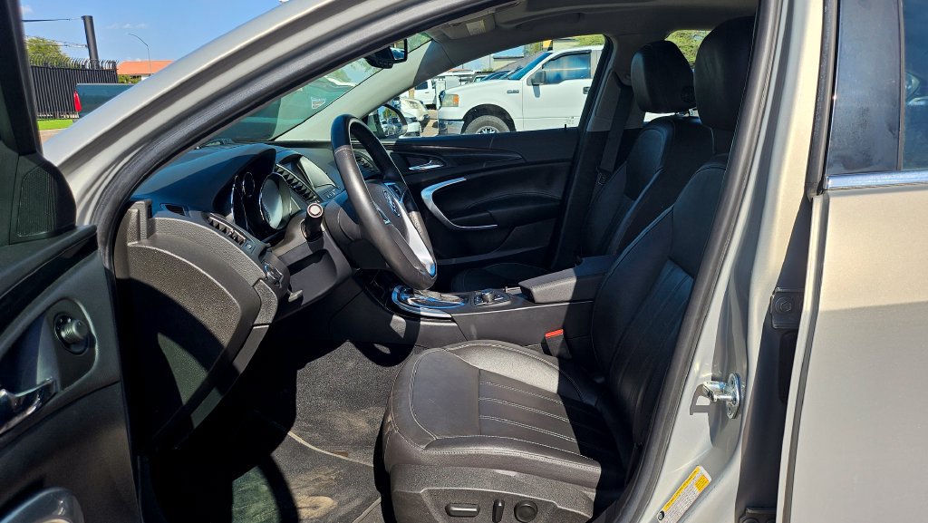 Used 2011 Buick Regal CXL w/ RL6 Preferred Equipment Group FWD image 26