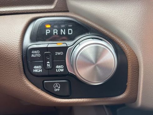 Used 2020 RAM 1500 Laramie AWD/4WD image 26
