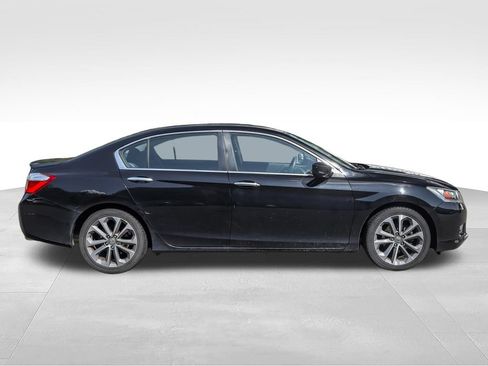 Used 2015 Honda Accord Sport image 3