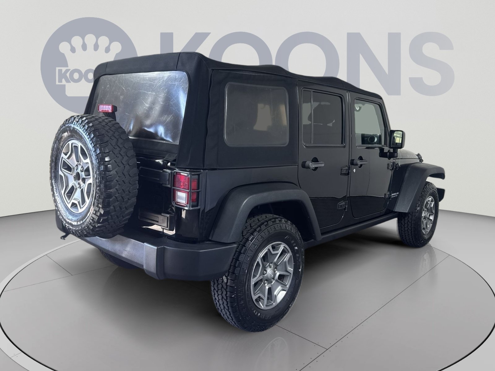 Used 2016 Jeep Wrangler Unlimited Rubicon w/ Connectivity Group AWD/4WD image 7