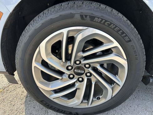 Used 2025 Lincoln Navigator Reserve AWD/4WD image 14