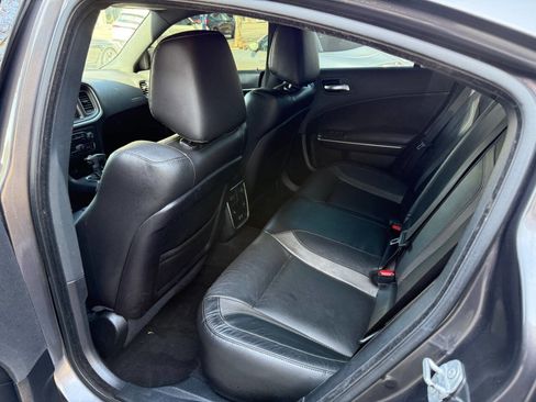 Used 2020 Dodge Charger SXT w/ Leather Interior Group image 30