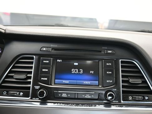 Used 2016 Hyundai Sonata SE image 16