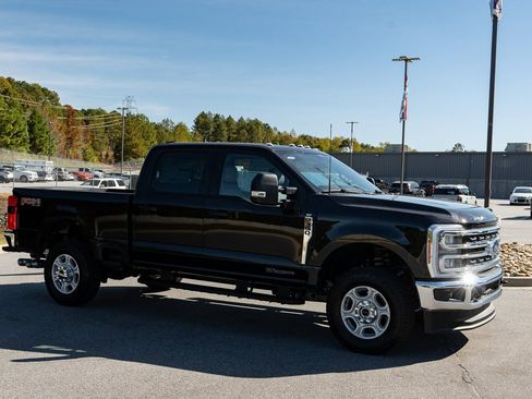 New 2026 Ford F350 XLT w/ XLT Premium Package AWD/4WD image 12