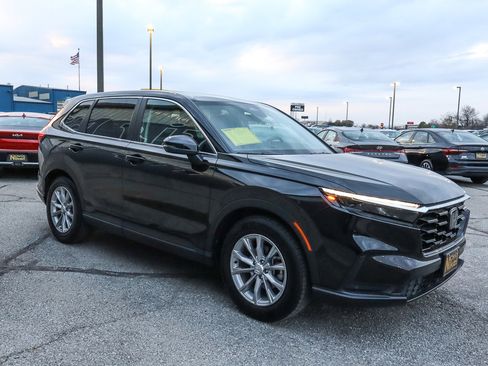 Used 2025 Honda CR-V EX-L image 3