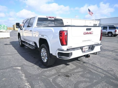 Used 2024 GMC Sierra 3500 Denali w/ Denali Reserve Package image 13