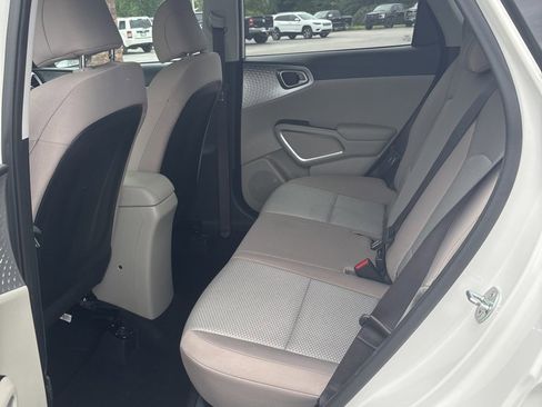 Used 2022 Kia Soul LX w/ Technology Package image 18