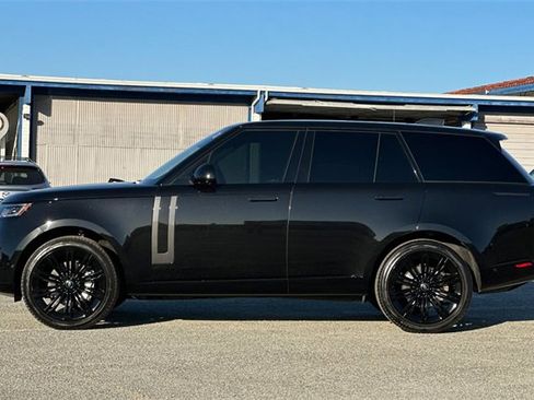 Used 2024 Land Rover Range Rover SE image 8