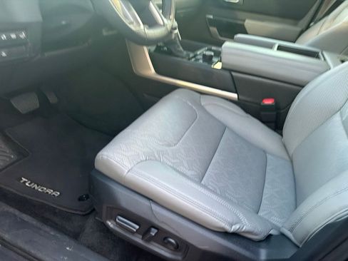 Used 2024 Toyota Tundra Limited w/ Power Package AWD/4WD image 9