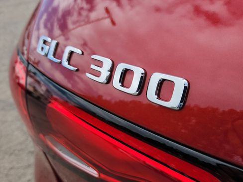 Used 2023 Mercedes-Benz GLC 300 4MATIC image 22