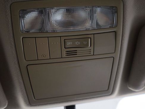 Used 2011 Toyota Venza AWD w/ Convenience Pkg image 37