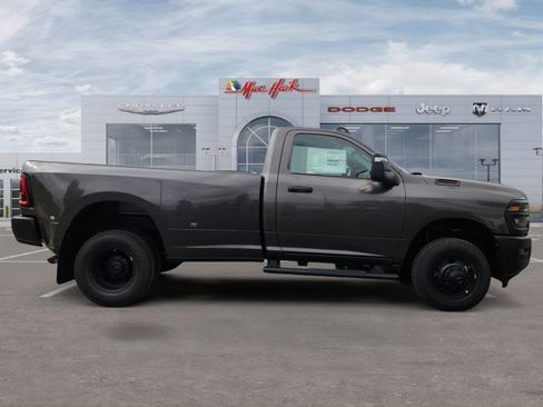 New 2026 RAM 3500 Tradesman AWD/4WD image 6