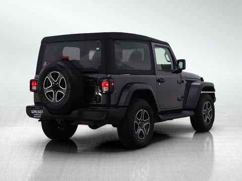 Used 2022 Jeep Wrangler Sport S image 5