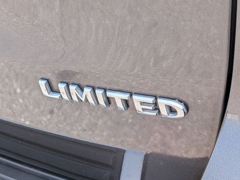 Used 2020 Jeep Grand Cherokee Limited w/ Luxury Group II AWD/4WD image 9