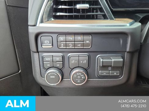 Used 2026 Chevrolet Suburban High Country w/ Sun And Tow Package AWD/4WD image 33