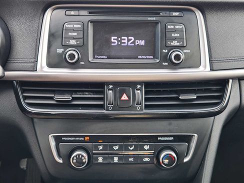 Used 2017 Kia Optima LX FWD image 16