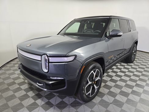 Used 2024 Rivian R1S Adventure AWD/4WD image 1