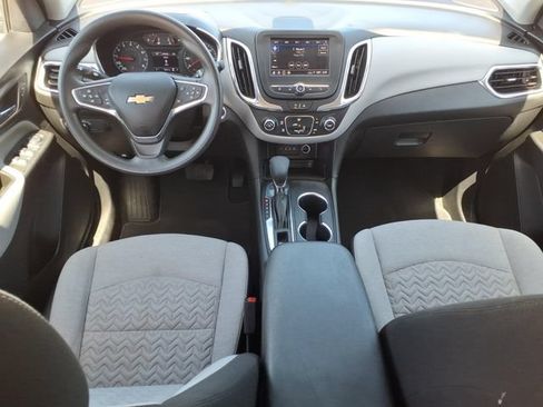 Used 2023 Chevrolet Equinox LS FWD image 12
