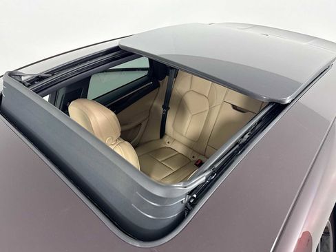 New 2026 Porsche Macan image 23