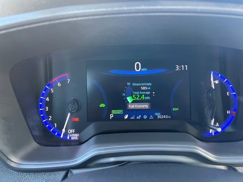 Used 2021 Toyota Corolla LE image 20