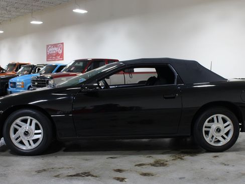 Used 1995 Chevrolet Camaro Z28 RWD image 27