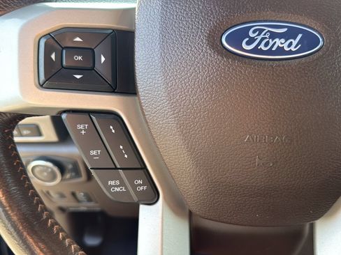 Used 2022 Ford F250 King Ranch w/ King Ranch Ultimate Package AWD/4WD image 17