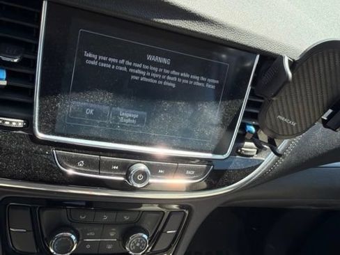 Used 2019 Buick Encore Preferred AWD/4WD image 11
