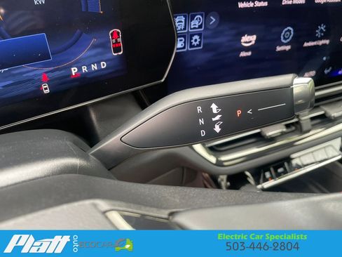 Used 2025 Chevrolet Equinox EV RS FWD image 31