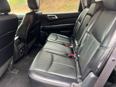 Used 2020 Nissan Pathfinder SL AWD/4WD image 15