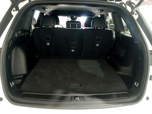 Used 2024 Jeep Grand Cherokee Altitude image 6