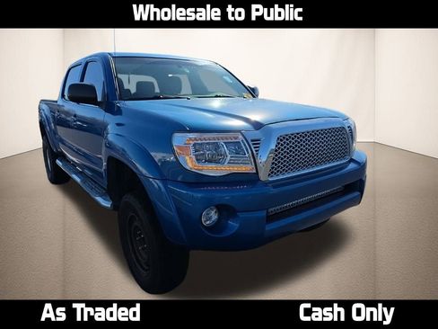 Used 2005 Toyota Tacoma PreRunner image 1