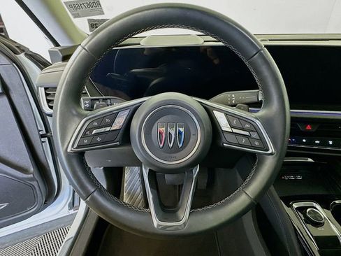 Used 2024 Buick Envision Preferred image 13