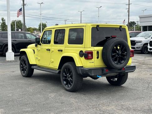 Used 2023 Jeep Wrangler Unlimited Sahara w/ Cold Weather Group image 6