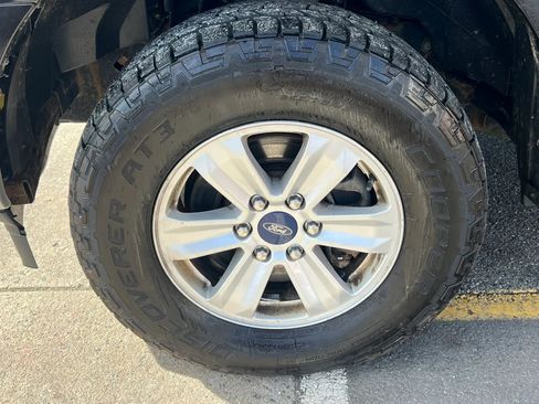 Used 2019 Ford F150 XLT w/ Equipment Group 301A Mid AWD/4WD image 10