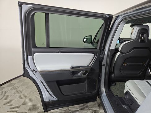 Used 2024 Rivian R1S Adventure AWD/4WD image 17