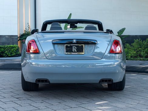 Certified 2021 Rolls-Royce Dawn RWD image 16