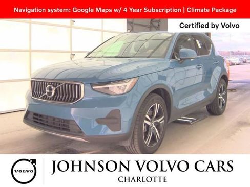 Certified 2025 Volvo XC40 B5 Core image 3
