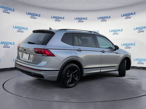 Used 2024 Volkswagen Tiguan SE R-Line w/ MDO Package, Three-Row image 4
